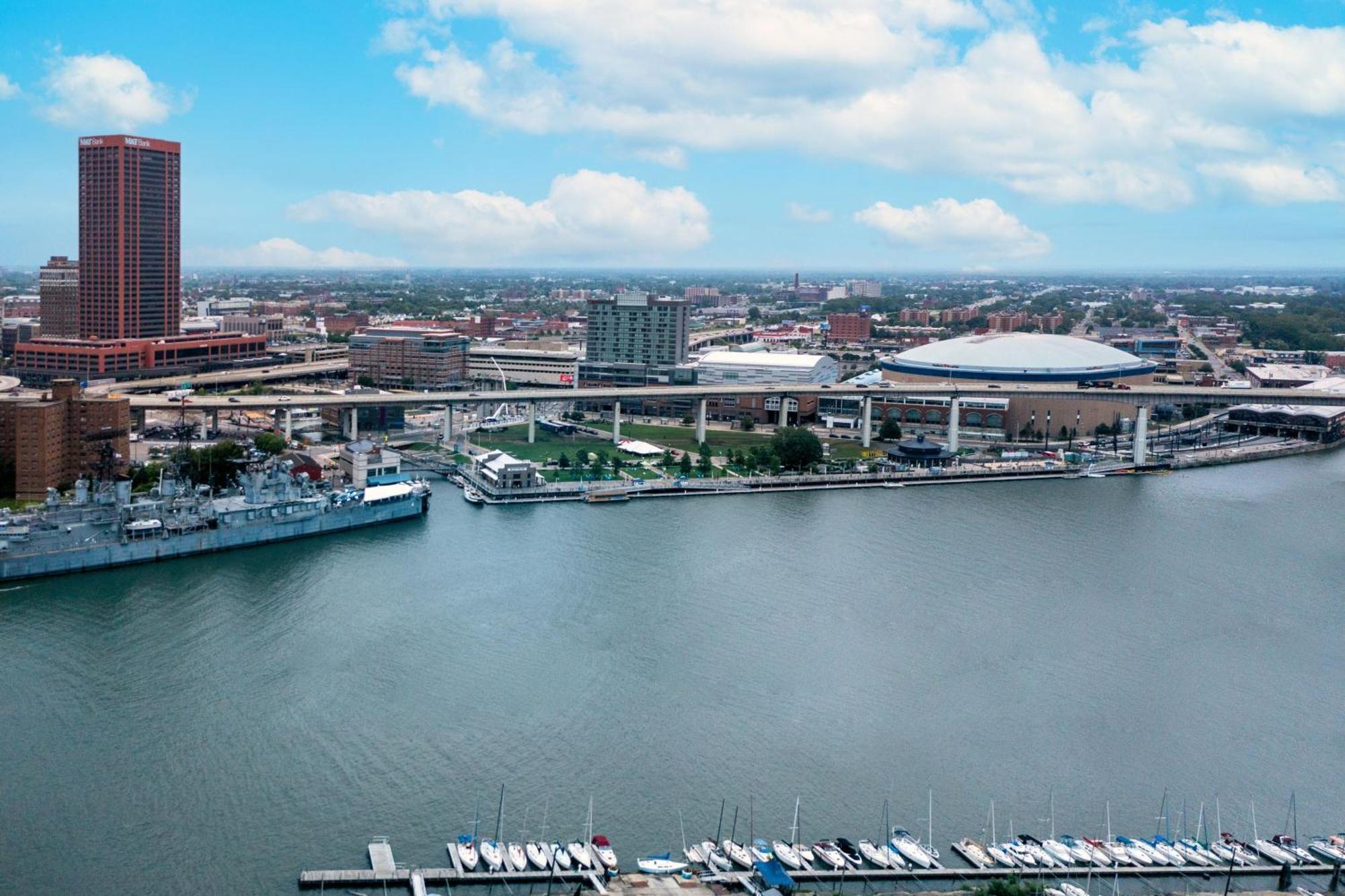 Courtyard By Marriott Buffalo Downtown/Canalside Exterior photo