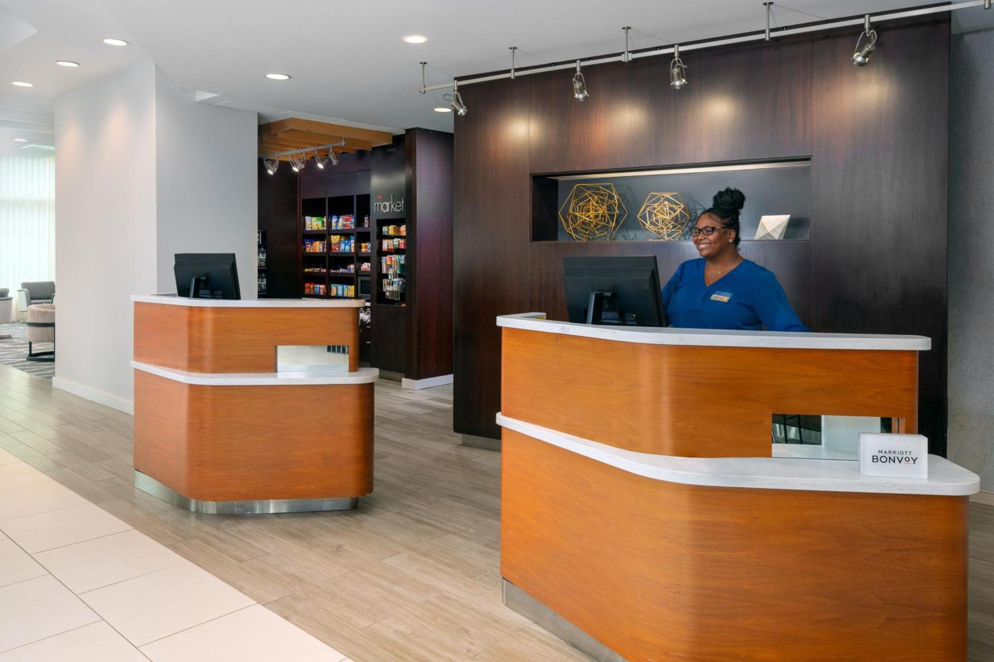 Courtyard By Marriott Buffalo Downtown/Canalside Exterior photo